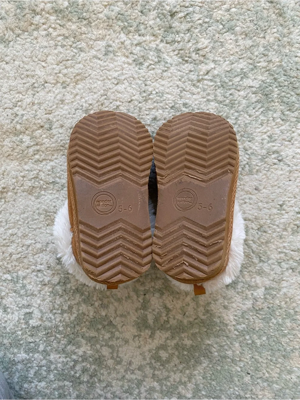 Toddler Cozy Tan Faux Fur Lined Slippers Size 7